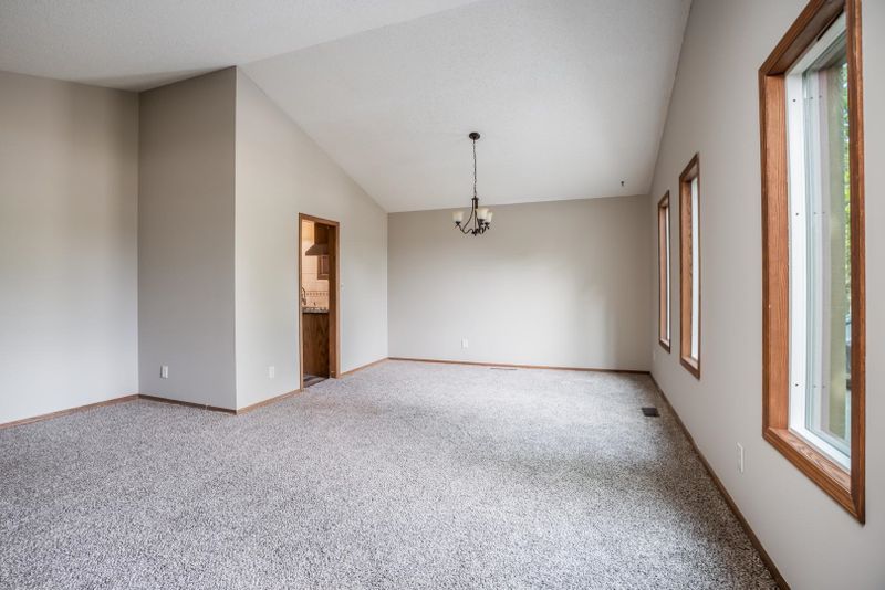 18689 SW Hawk Rd, Rose Hill, KS 67133