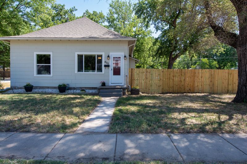 400 N Ash Ave, Valley Center, KS 67147