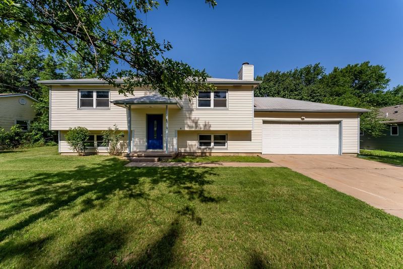 1621 N Main, Rose Hill, KS 67133