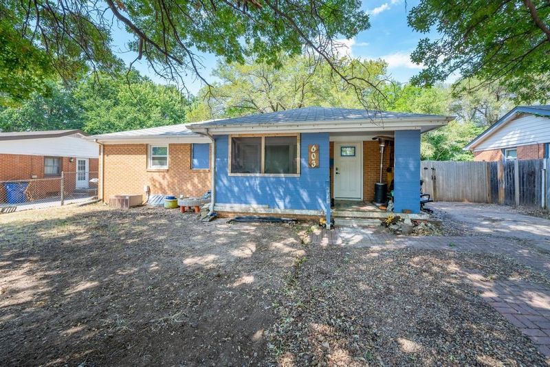 603 Highland Park Dr, Mulvane, KS 67110