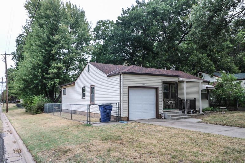602 E Emery, Mulvane, KS 67110