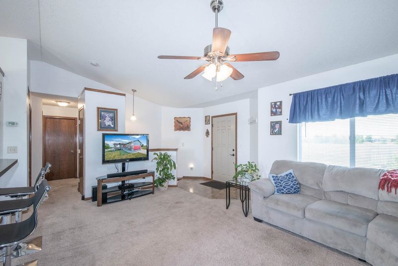 1211 E Appleton St, Valley Center, KS 67147