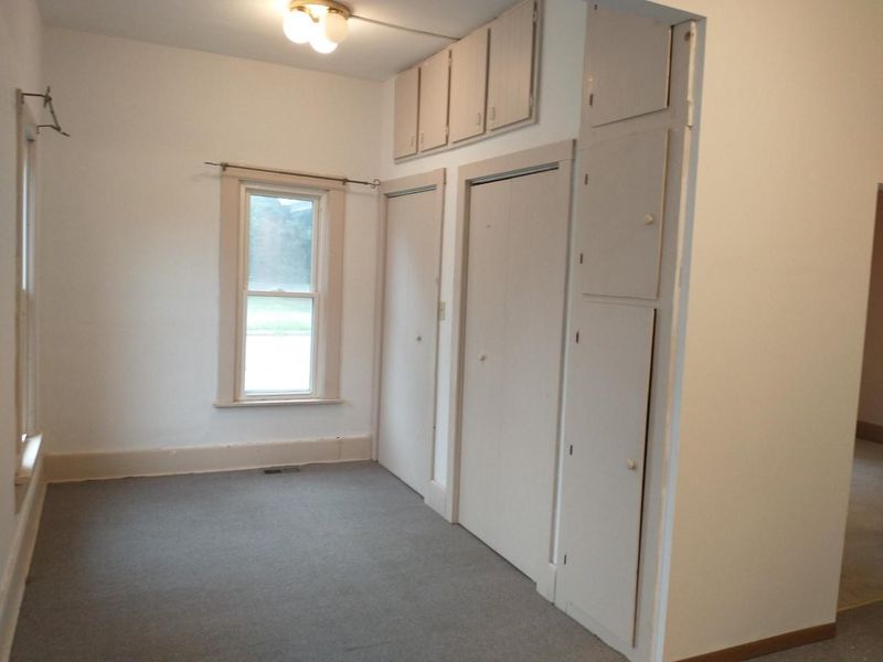 716 E 10th, Newton, KS 67114