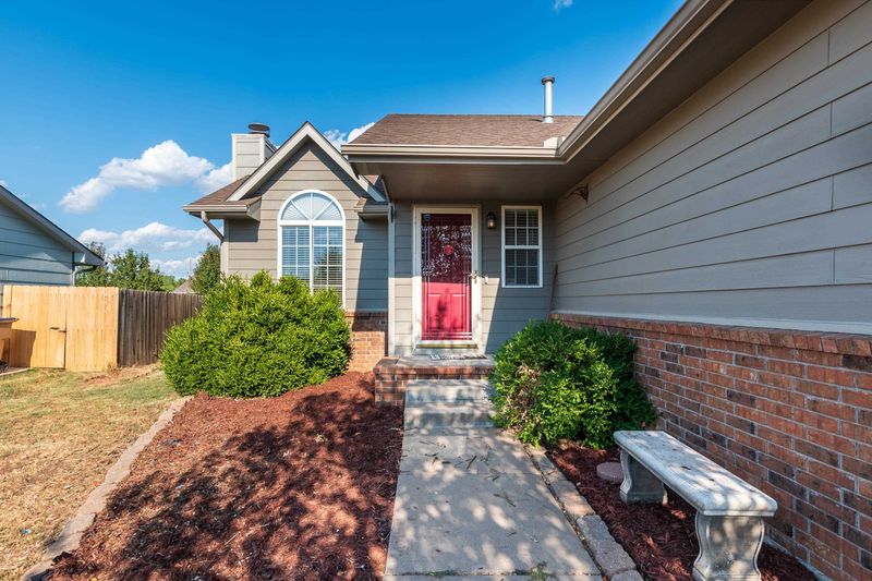 4945 E Pembrook Ct, Wichita, KS 67220