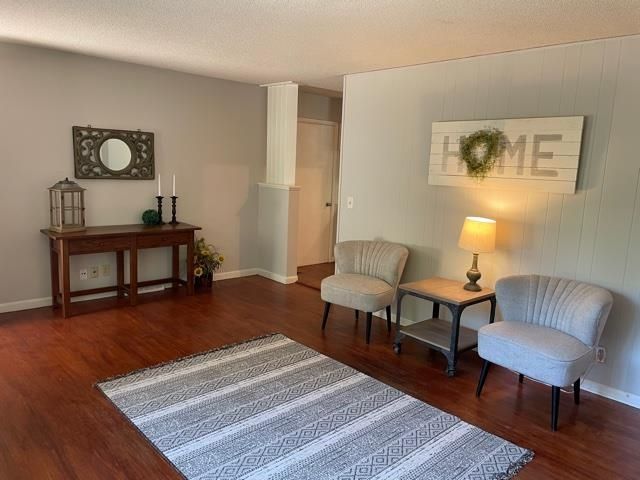 977 N Chipper Ln, Wichita, KS 67212
