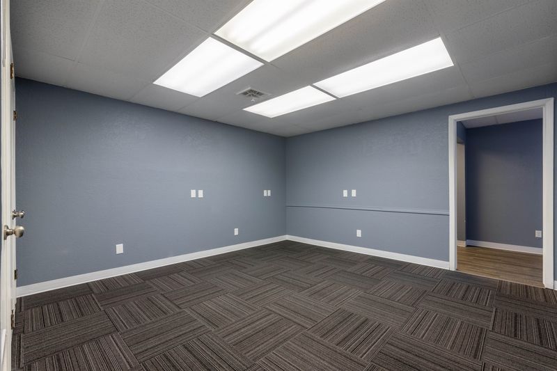 307 W 7th Ave, Augusta, KS 67010