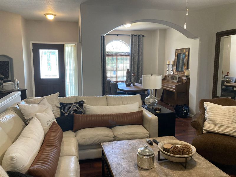 856 E Plantation Ct, Maize, KS 67101