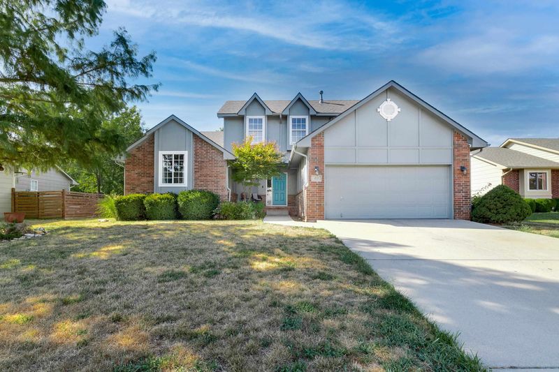 405 E Lakecrest Dr, Andover, KS 67002