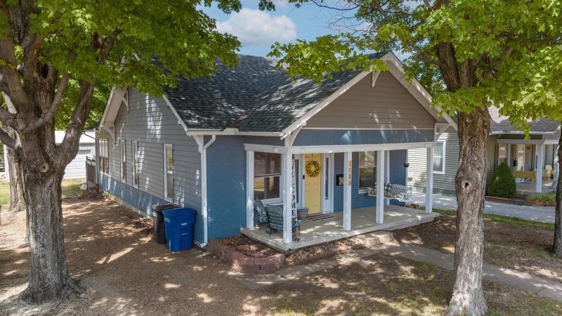 1103 State St, Augusta, KS 67010