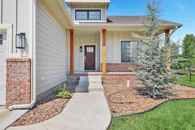 702 W Sandstone Ct, Andover, KS 67002
