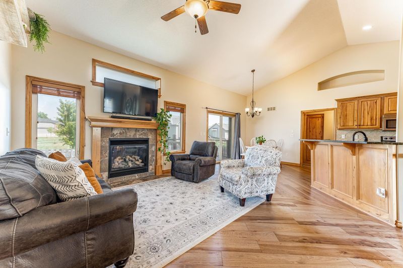 251 E Kodiak Ct, Kechi, KS 67067