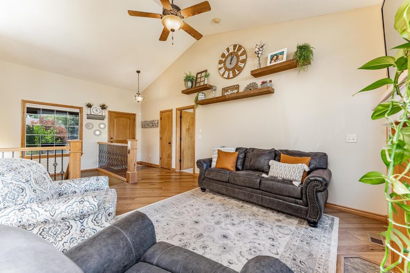 251 E Kodiak Ct, Kechi, KS 67067