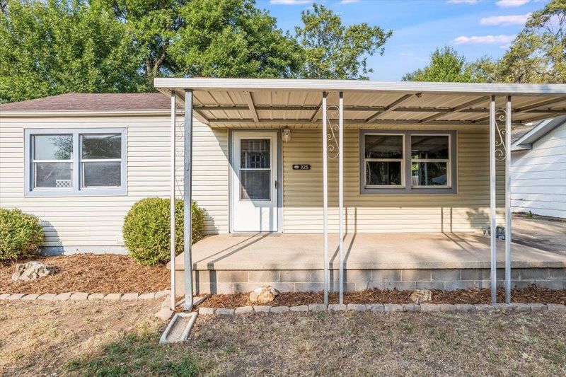 325 N Kokomo Ave, Derby, KS 67037