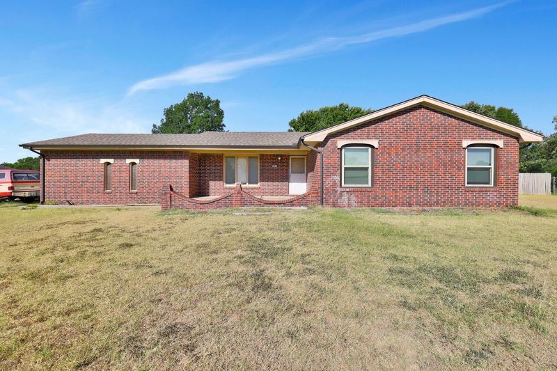 301 Park Dr, Haysville, KS 67060