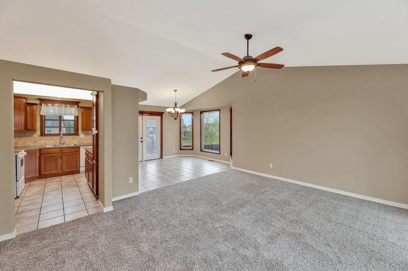 1211 N Pine St, Goddard, KS 67052