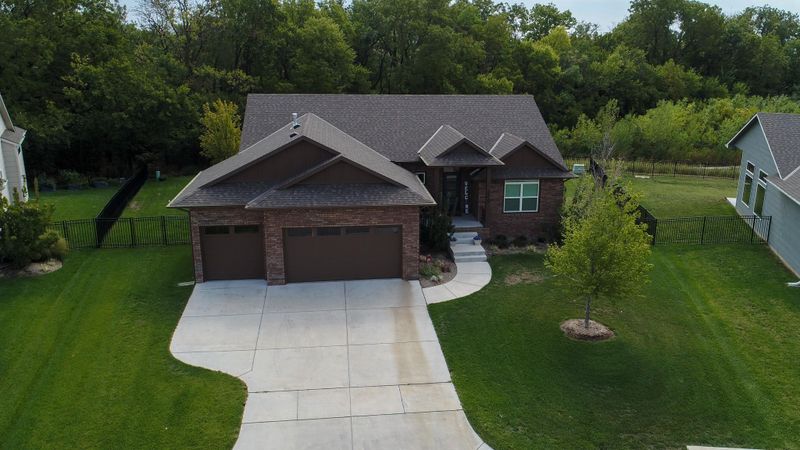 2833 E Mantane Cir, Wichita, KS 67219