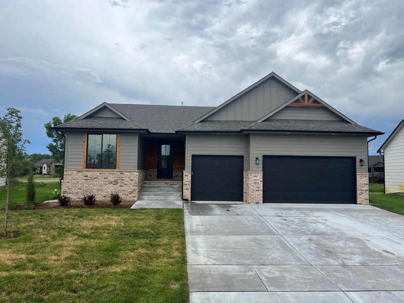 4905 Emerald Ct, Maize, KS 67101
