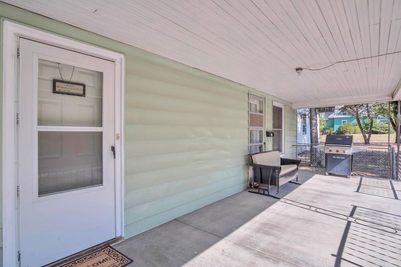 504 W 5th St, Newton, KS 67114