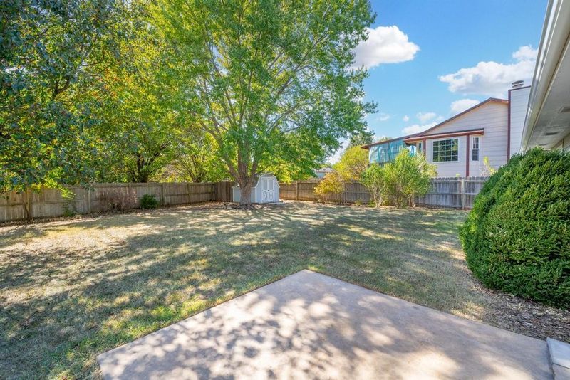10905 W Carr Ave, Wichita, KS 67209