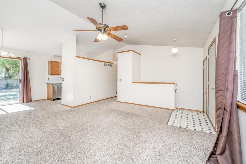 10905 W Carr Ave, Wichita, KS 67209
