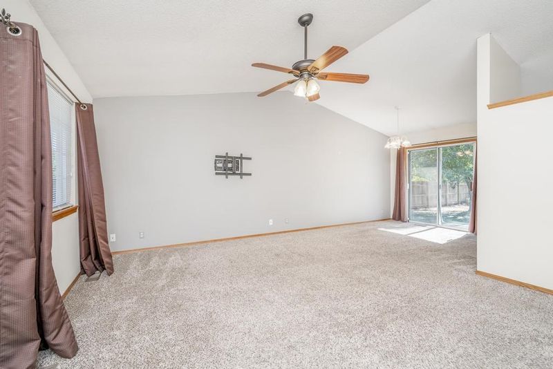 10905 W Carr Ave, Wichita, KS 67209