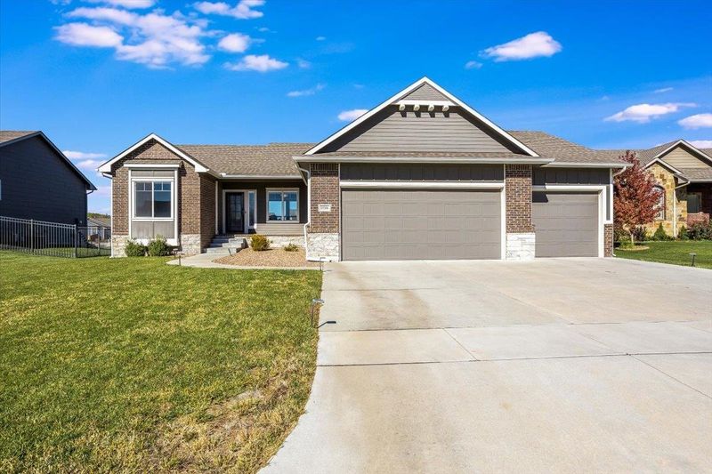 15306 E Weeping Willow Cir, Wichita, KS 67230