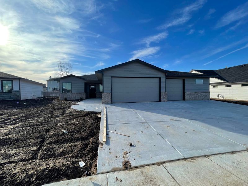 1207 N Main St, Goddard, KS 67203