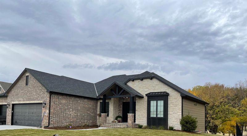 1719 Summerchase, Derby, KS 67037