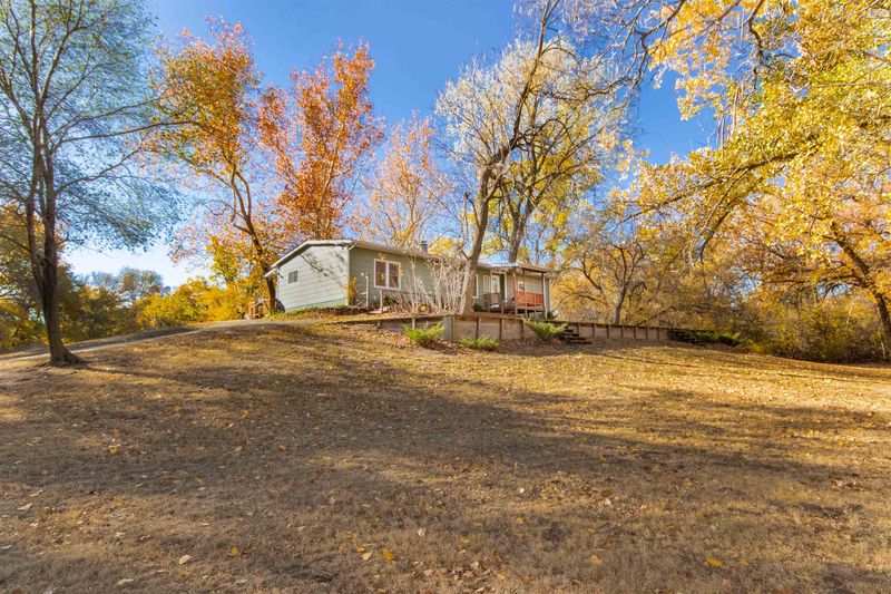6101 E Beaver Ln, Mulvane, KS 67110