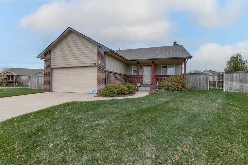 12705 E Boxthorn Ct, Wichita, KS 67226