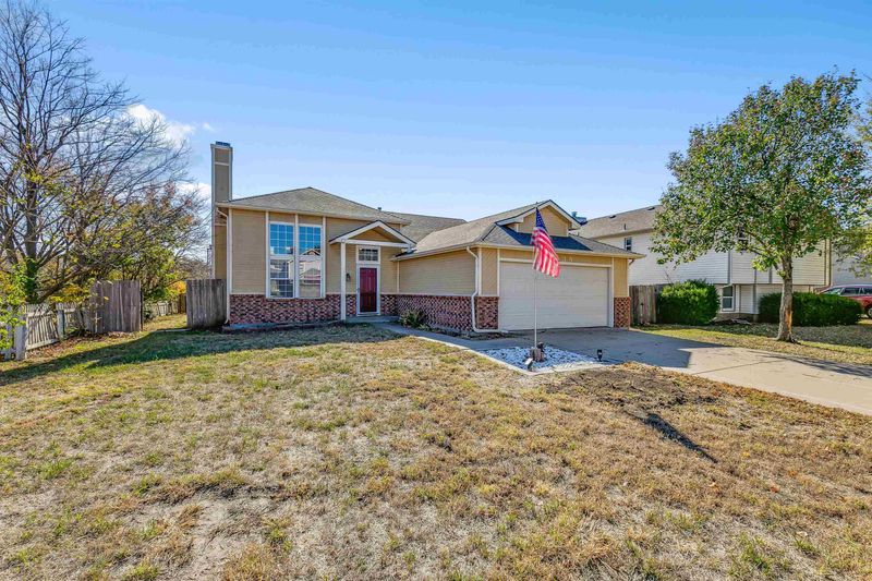 8835 E Hurst St, Wichita, KS 67210