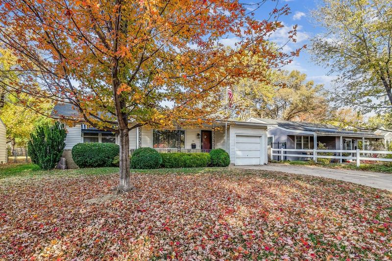 701 Courtleigh, Wichita, KS 67218