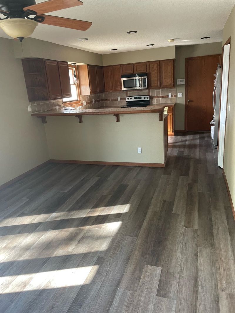 1117 E 5th St, Douglass, KS 67039