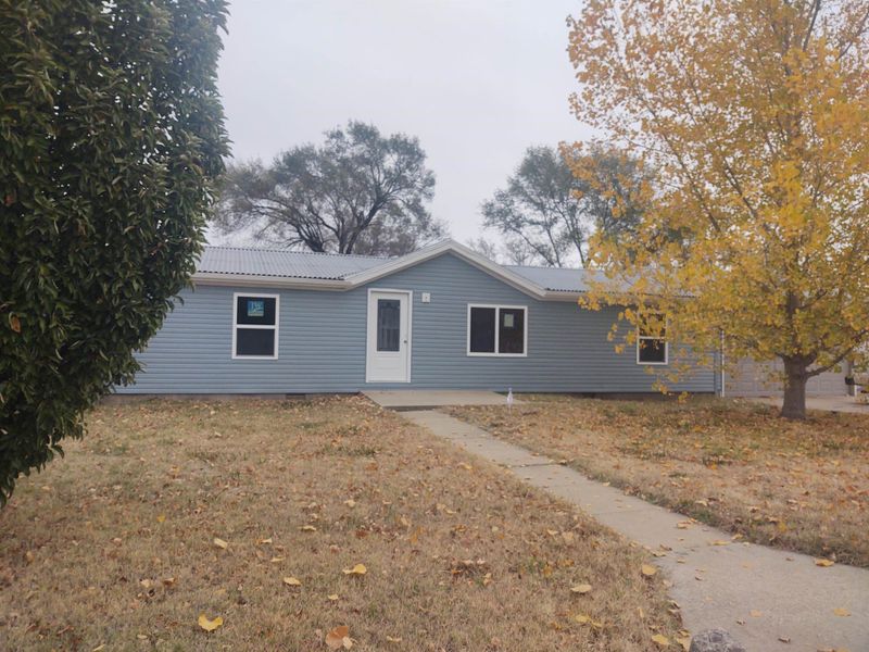 924 Blaine, Newton, KS 67114