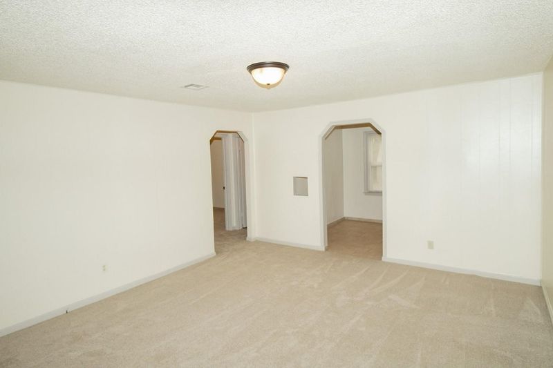 1839 S Mosley Ave, Wichita, KS 67211