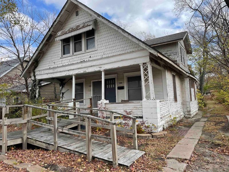 1304 S Topeka, Wichita, KS 67211