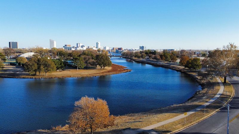 707 N Stackman Dr Apt B, Wichita, KS 67203