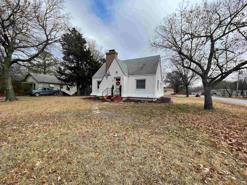 502 N Olive St, Leon, KS 67074
