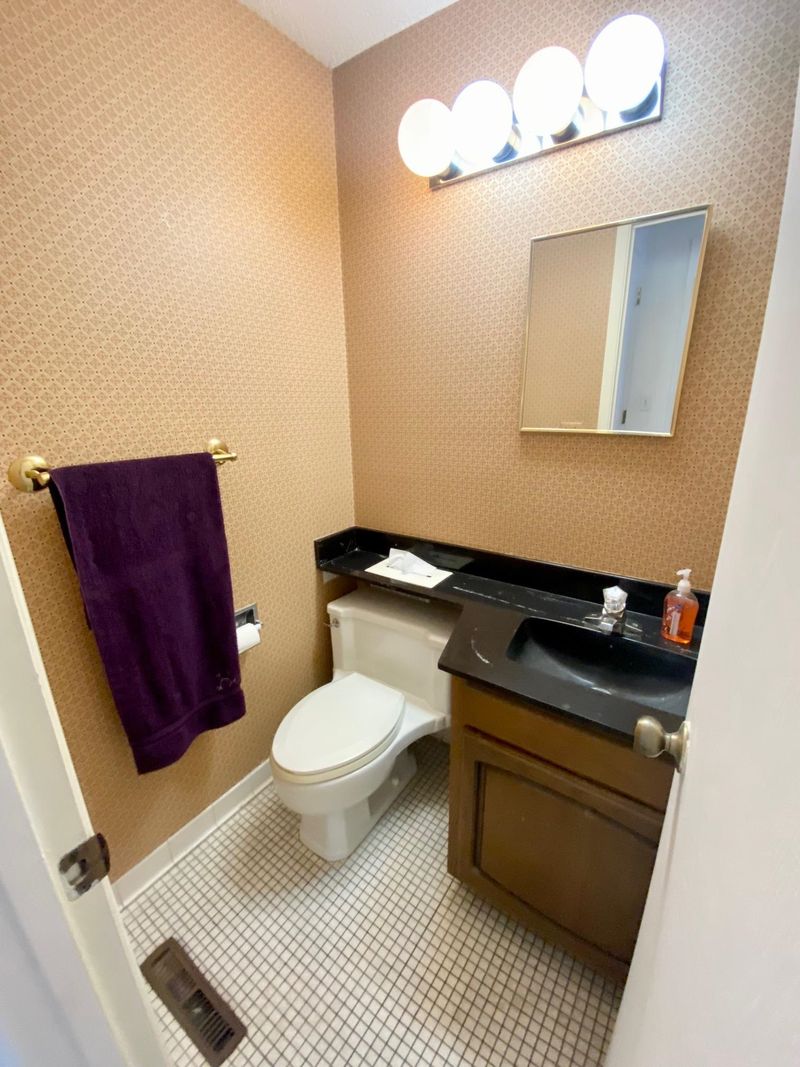 8201 E Harry #1204, Wichita, KS 67207