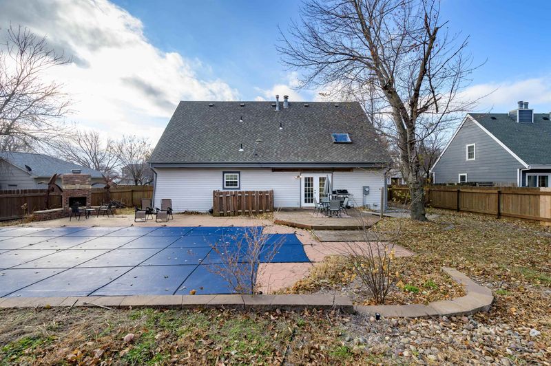 1418 E Brendonwood Rd, Derby, KS 67037