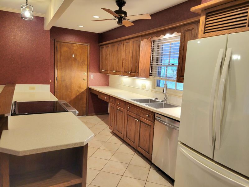 135 Redbud Dr, Winfield, KS 67156