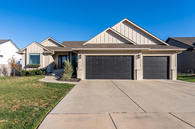 8404 E 33rd St S, Wichita, KS 67210