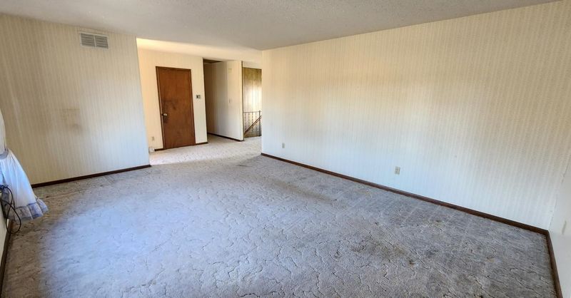 11905 S Greenwich Rd, Mulvane, KS 67110