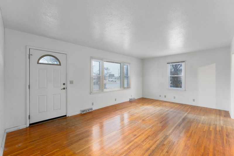 500 N Walnut St, Goddard, KS 67052