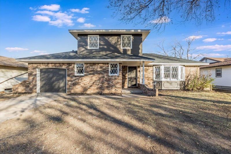 8204 E Boston St, Wichita, KS 67207