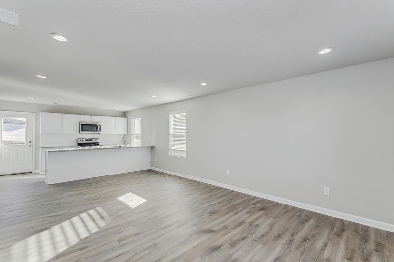 124 E Burlington Dr, Mulvane, KS 67110