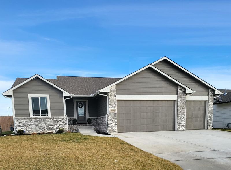 769 E Sunset, Goddard, KS 67052