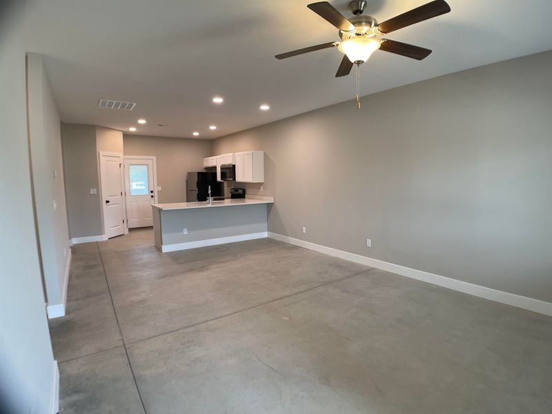 112 - 114 E Santa Fe Cir, Mulvane, KS 67110