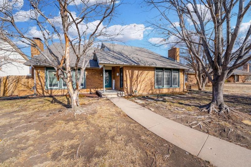 2408 N Walden Dr, Wichita, KS 67226