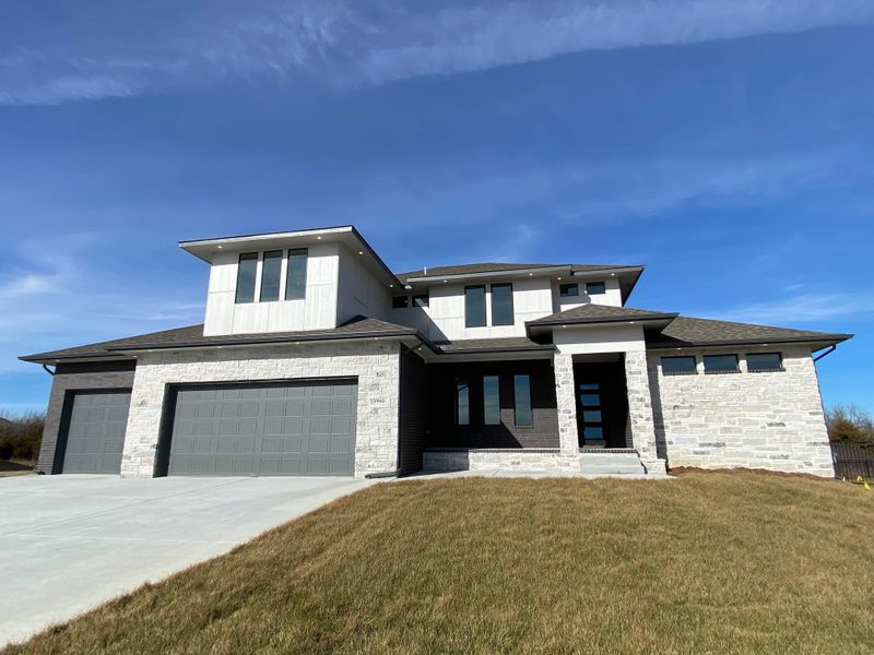 13946 E Willowgreen Ct, Wichita, KS 67230